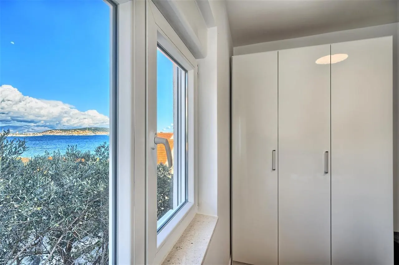 Aniva - 50 M From The Sea Apartment Trogir