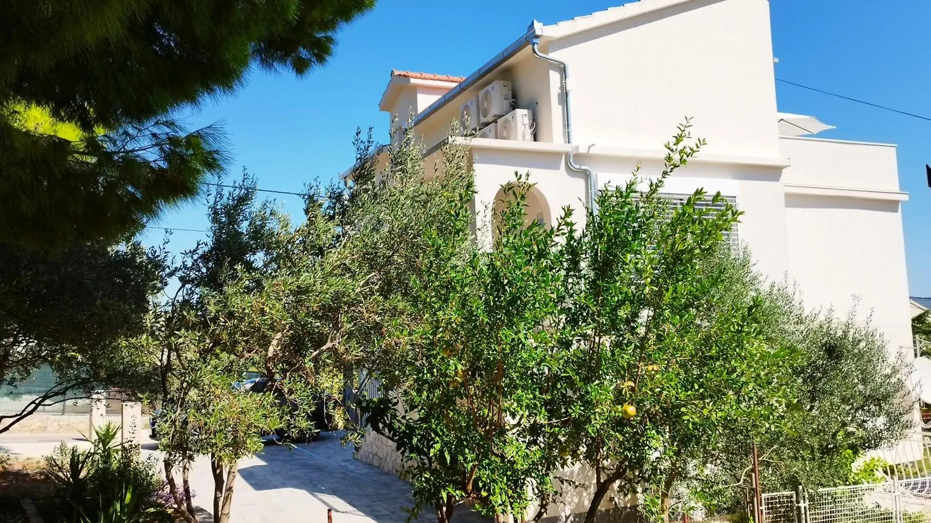 Aniva - 50 M From The Sea Apartment Trogir