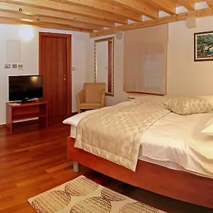 4* Hotel Monika