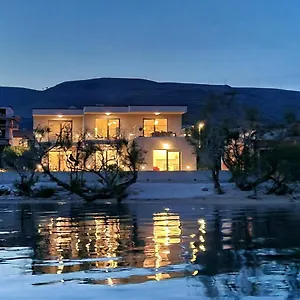 Apartment Infinity, Trogir