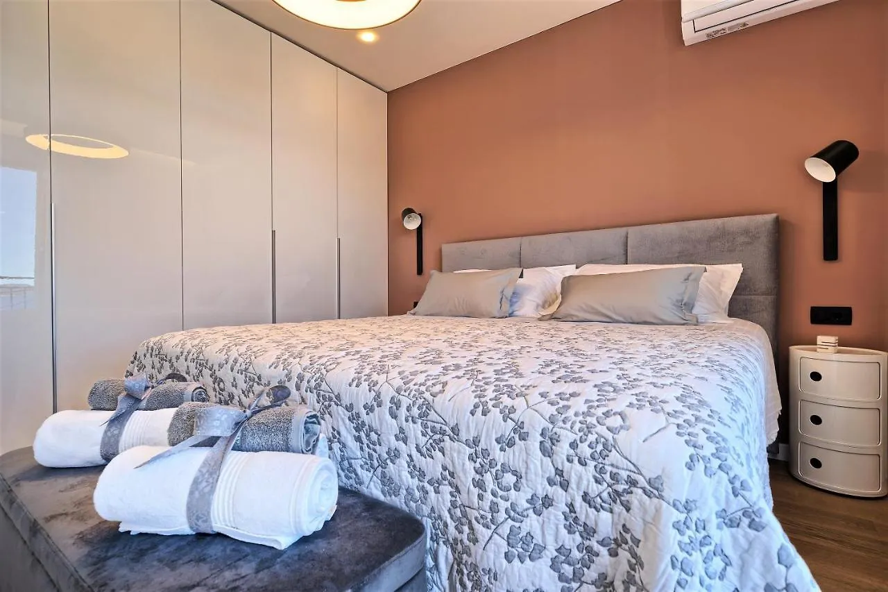 Aniva - 50 M From The Sea Apartment Trogir